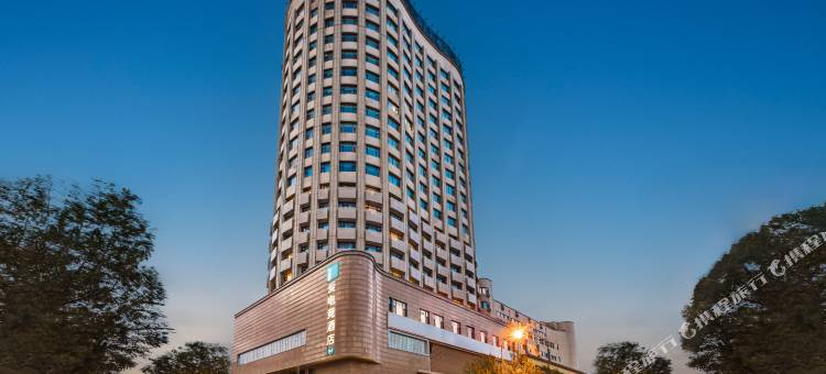 爱电竞酒店(长春重庆路人民广场店)图片