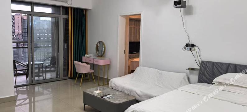 重庆心逸公寓(观音桥步行街店)图片