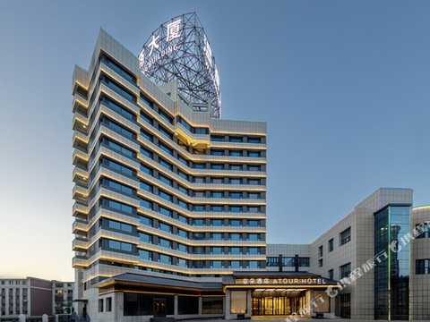 石河子步行街西环路亚朵酒店