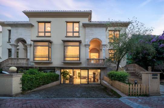 阿卡那拉·璞墅