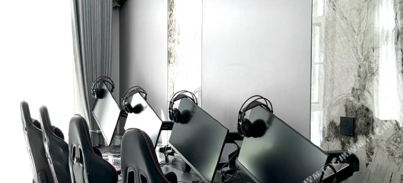 Y熊电竞酒店图片