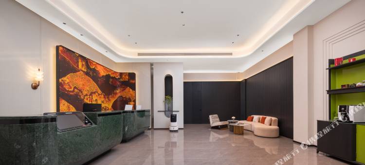 云跃•未来|SAPIENTIA•UTOPIA智能多维设计酒店(高铁站万地广场店)图片