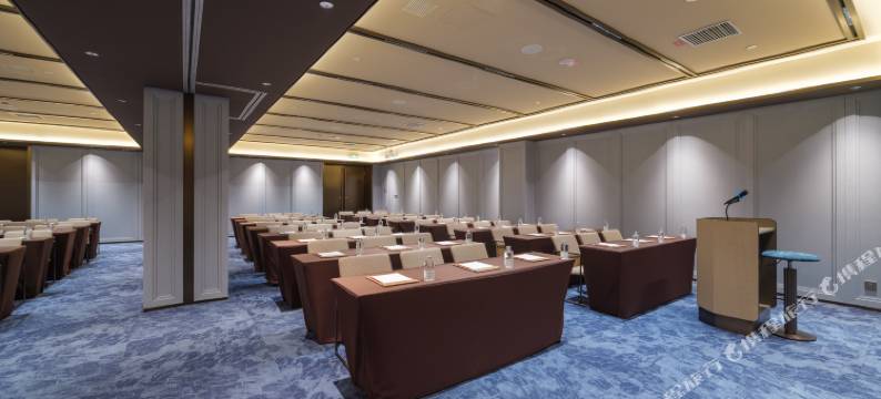 阿勒泰桔子水晶酒店图片