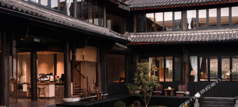 从来漫·SlowDown观星雪山民宿图片