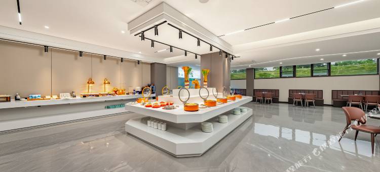 西津河畔·兰泊酒店(高铁南站川藏线东入口店)图片