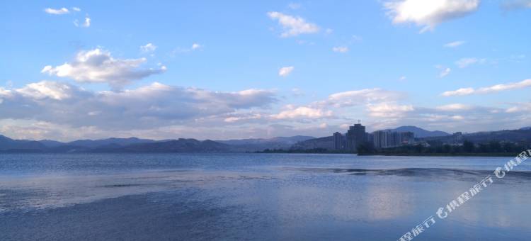 大理洱海流名海景客栈(洱海公园店)图片