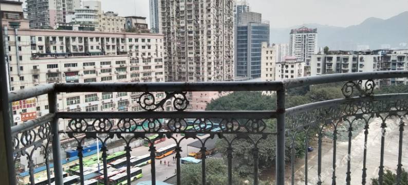 重庆南岸萍平公寓(南坪万达店)图片