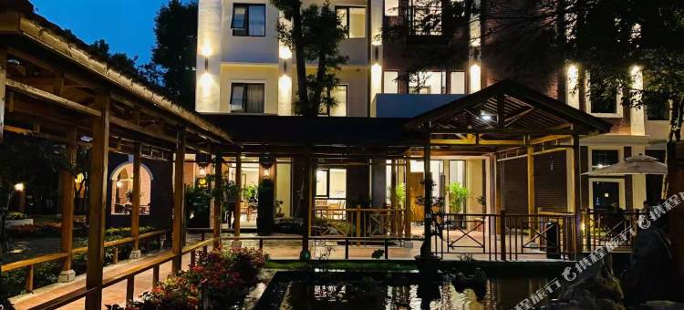 宽渡翡翠酒店(南京中山陵景区梧桐大道店)图片