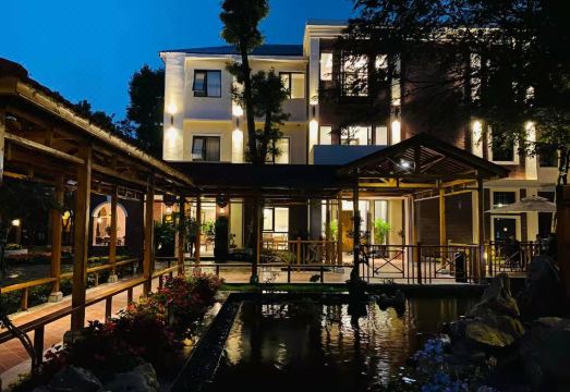 Kuandu Jade Hotel (Nanjing Zhongshan Mausoleum Scenic Area)Hotel Overview