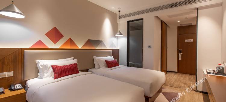 柏曼酒店(桂林火车站万象城店)图片