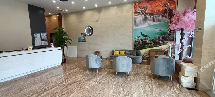 轻住·悦享酒店(茂名广东石油化工学院店)图片