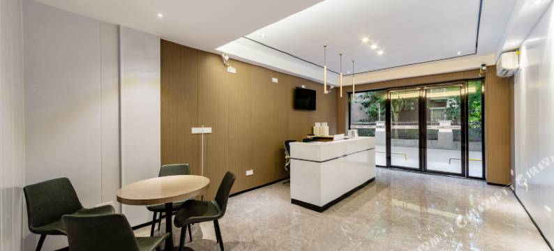 东颐度假公寓(维多利广场店)图片