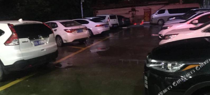 监利卧虎唱龙酒店图片