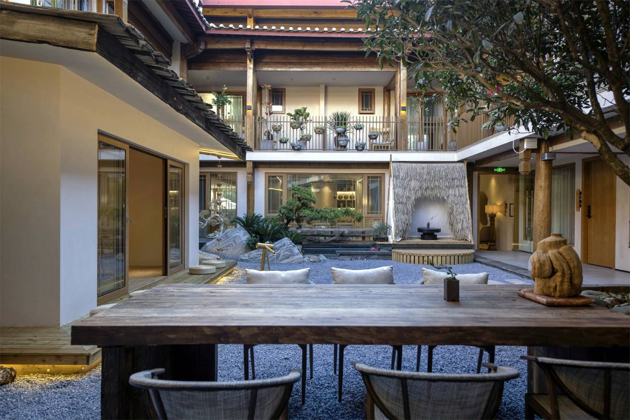 绿荫树下·Holiday Villa｜轻奢度假精品民宿(丽江古城店)图片