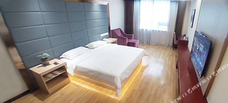 松滋豪泰滨江大酒店(新江口大桥市标店)图片