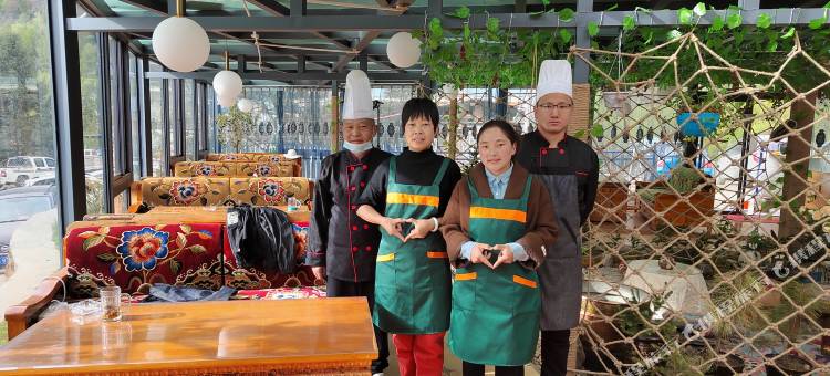 林芝工布江达巴桑藏式民宿图片