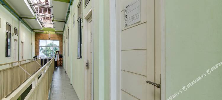 O酒店 SG 99 伊斯兰民宿，靠近第34国立初中，北干巴鲁(Hotel O Sg 99 Homestay Syariah Near Smp N 34 Pekanbaru)图片