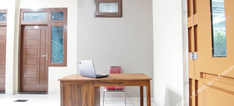 O酒店松木佳雅伊斯兰旅馆，靠近阿玛丽利斯公园北干巴鲁(Hotel O Pinus Jaya SyariahNearTaman Amaryllis Pekanbaru)图片