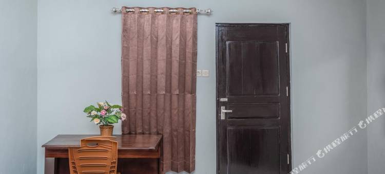 Amor Homestay near Eltari International Airport Mitra RedDoorz图片