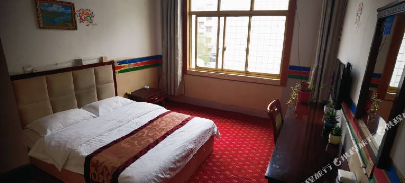 白朗云上宾馆图片