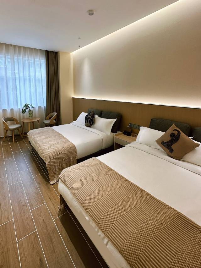 轻住·伊宁枫林晚酒店(市政府店)图片