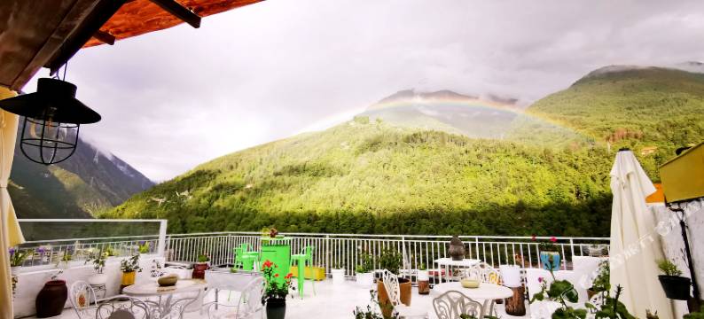 康定锅庄南无号民宿图片