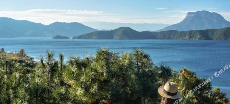 泸沽湖且曼·入影松半山酒店图片