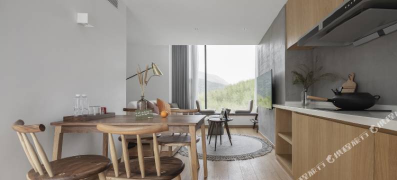 莫干山原舍·怀谷私汤溯溪民宿(野邻花园营地店)图片