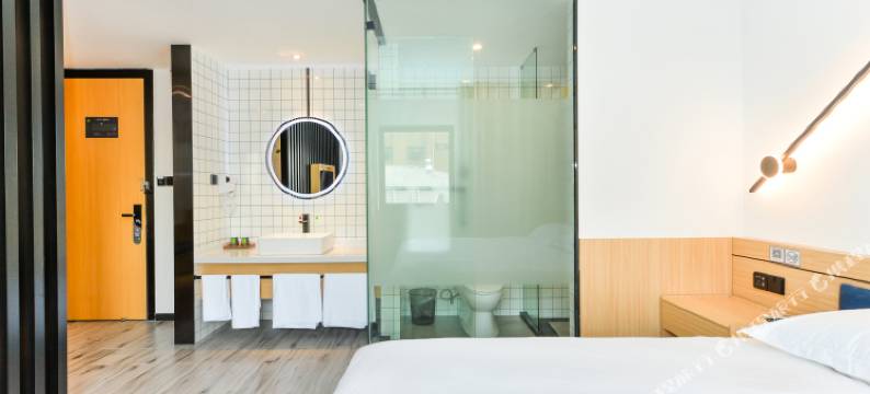 青季酒店(上海曹路民雷路地铁站上川路店)图片