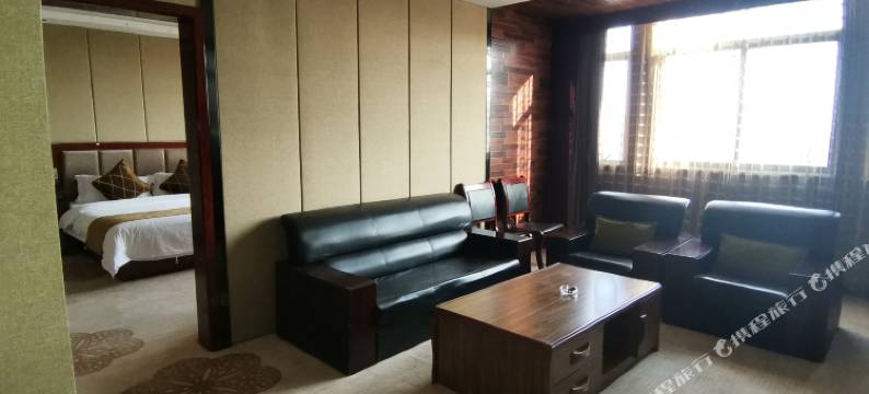 阜南雷克泰酒店图片