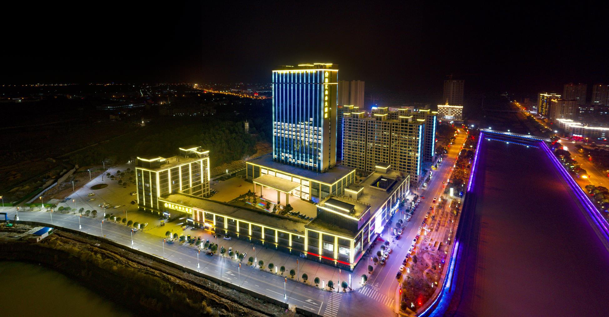 Fengxin Ronghui Landscape Hotel Over view