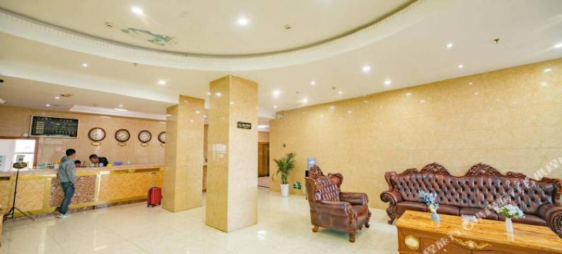 乌兰高原红驿站图片