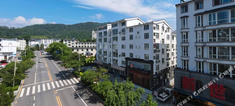 锐思特连锁酒店(集安鸭绿江店)图片