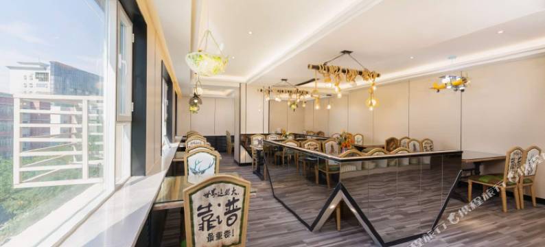 百世昌徕舍酒店(乌鲁木齐机场德港万达店)图片