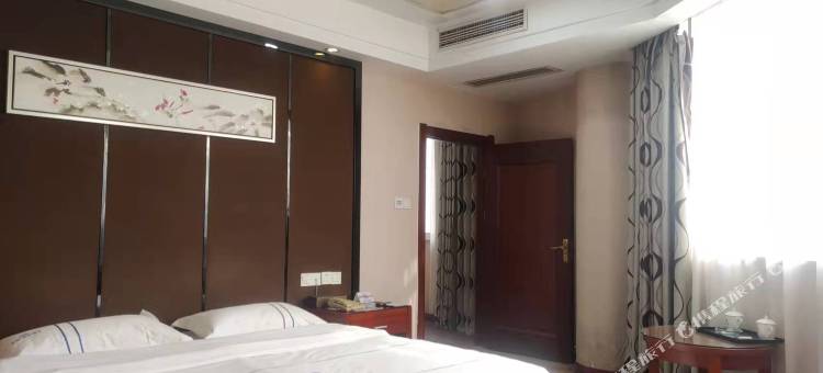 济宁微山至臻名都大酒店(金源路店)图片