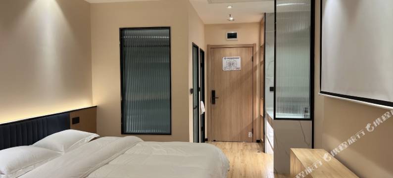 华蓥彩雷电竞酒店图片