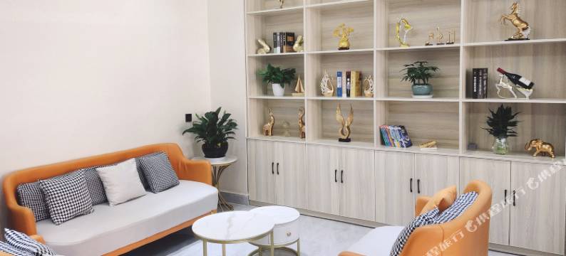 临沧开园曼居酒店(市一中店)图片