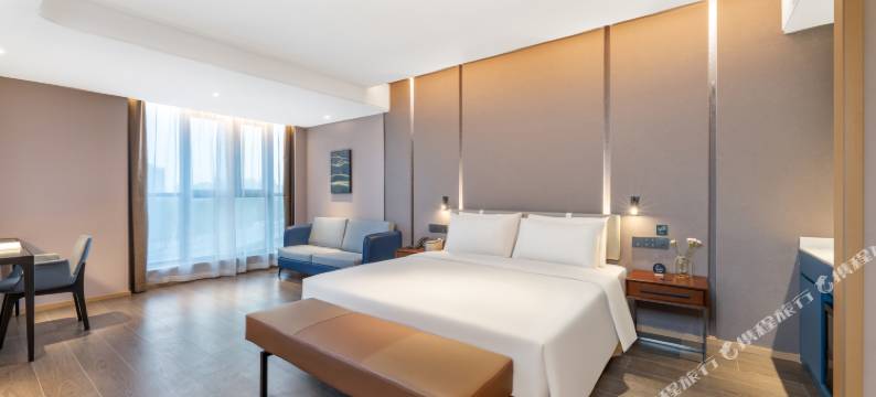 西安浐灞会展中心世博园亚朵酒店图片