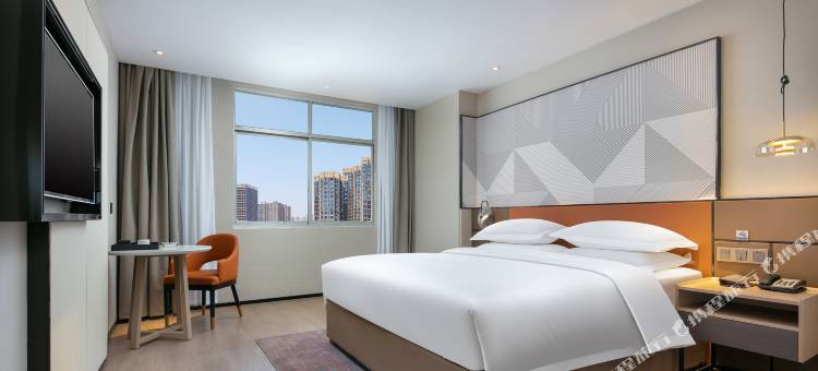 柏曼酒店(长沙万家丽广场地铁站扬帆夜市店)图片