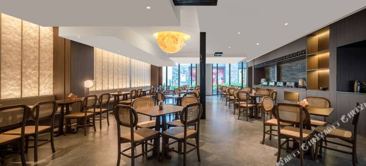 禅驿度假酒店(自贡方特恐龙王国店)图片