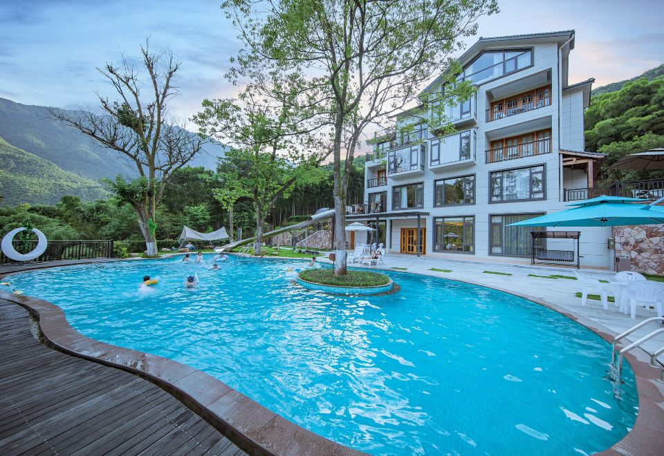 Anji Yunshang Grassland Yuzhu Xiaozhu Hot Spring Homestay Hotel Overview