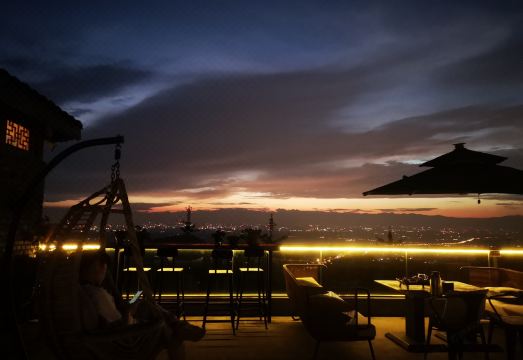 Chengdu Sihe Homestay Hotel Overview