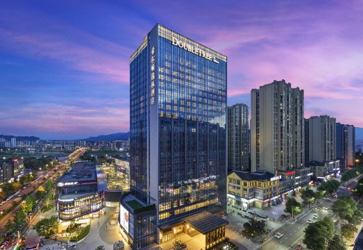 雅安正黄希尔顿逸林酒店外景图