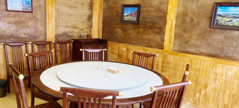 炉霍龙腾大酒店图片