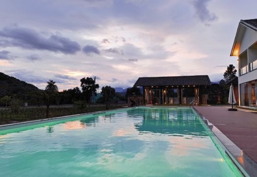 无外·秘境茶文化村外景图