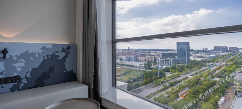 武汉光谷三路小米科技园轻居酒店图片