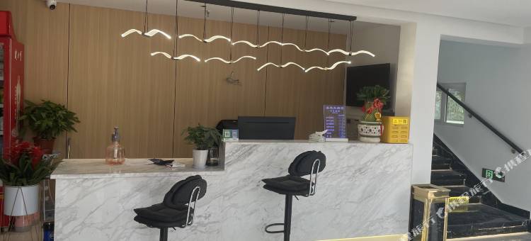 喜雅苑酒店(白沙洲大道烽火村地铁站店)图片