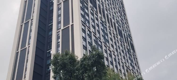 千寓投影民宿(东郊记忆地铁站店)图片