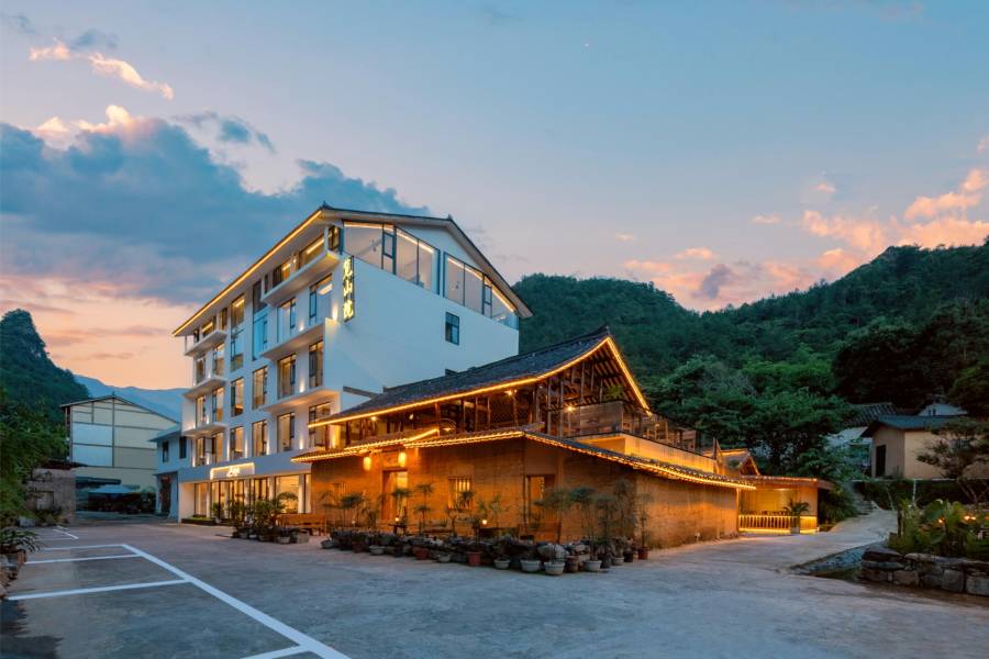 覽山院｜VILLA庭院 · 奢度假美宿(荔波小七孔景區西門店)