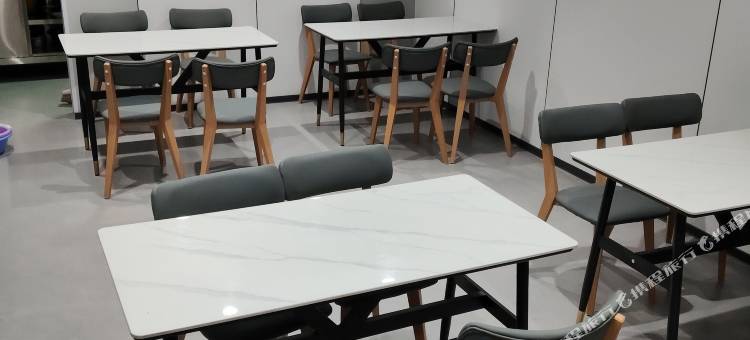 江盛智汇宾馆(江边广场店)图片